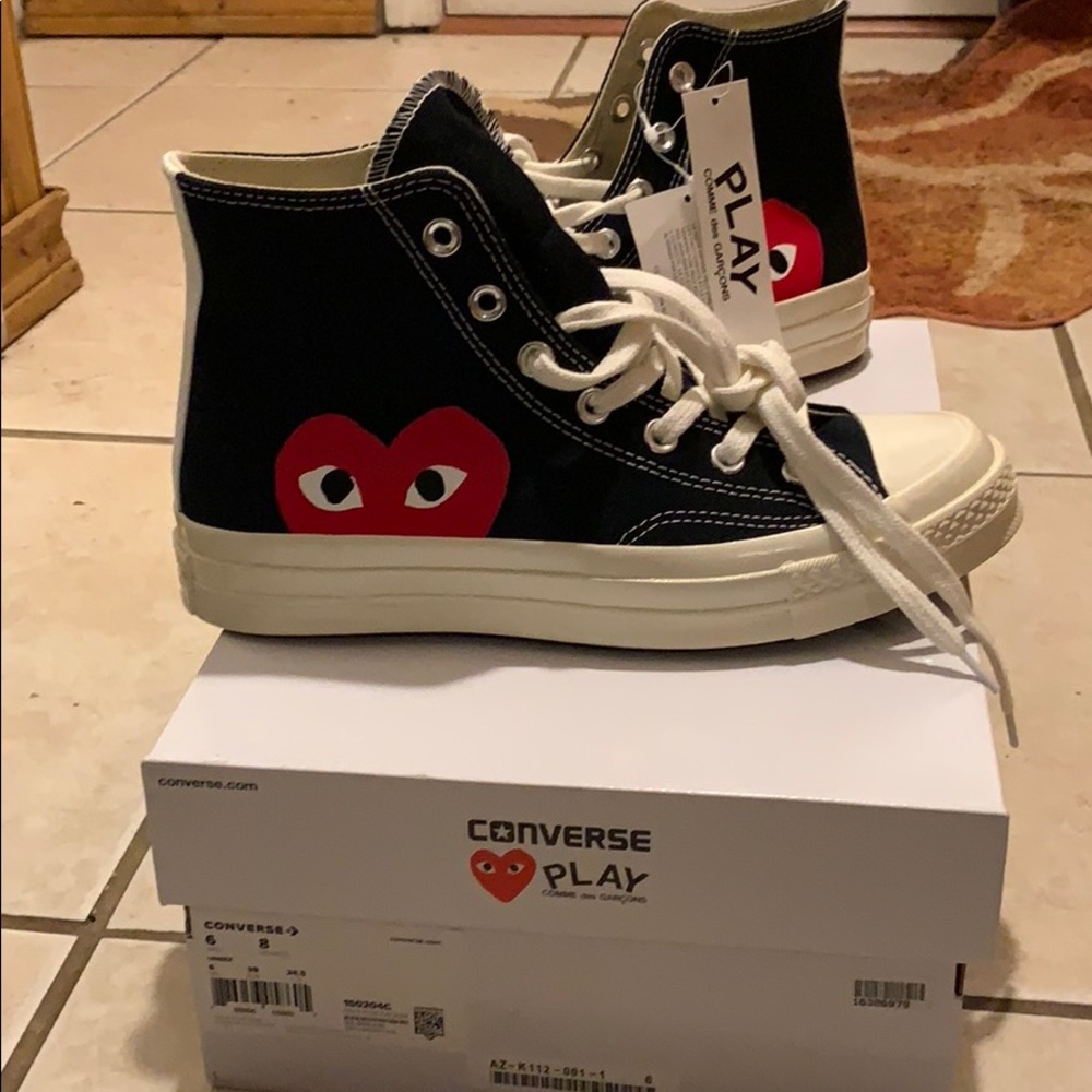 Converse PLAY size 6